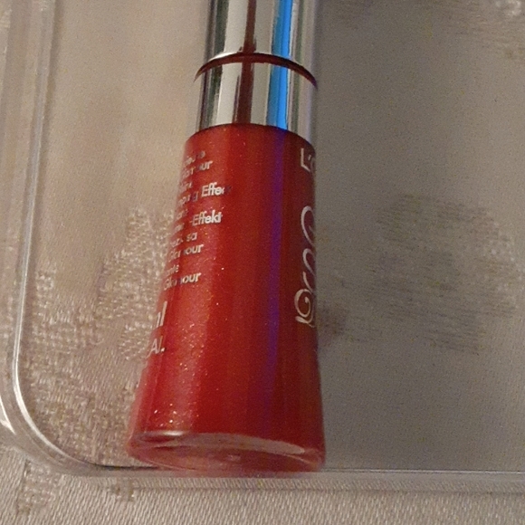 NEW *RARE* L'Oreal Glam Shine Diamant Volumizing Lip Color - Your Choice - Picture 4 of 6